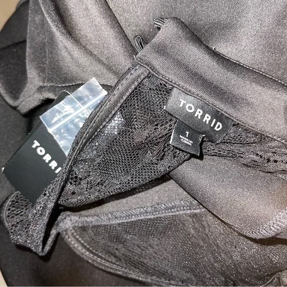 Torrid Black Fit and Flare Mini Dress 1x - Picture 2 of 7